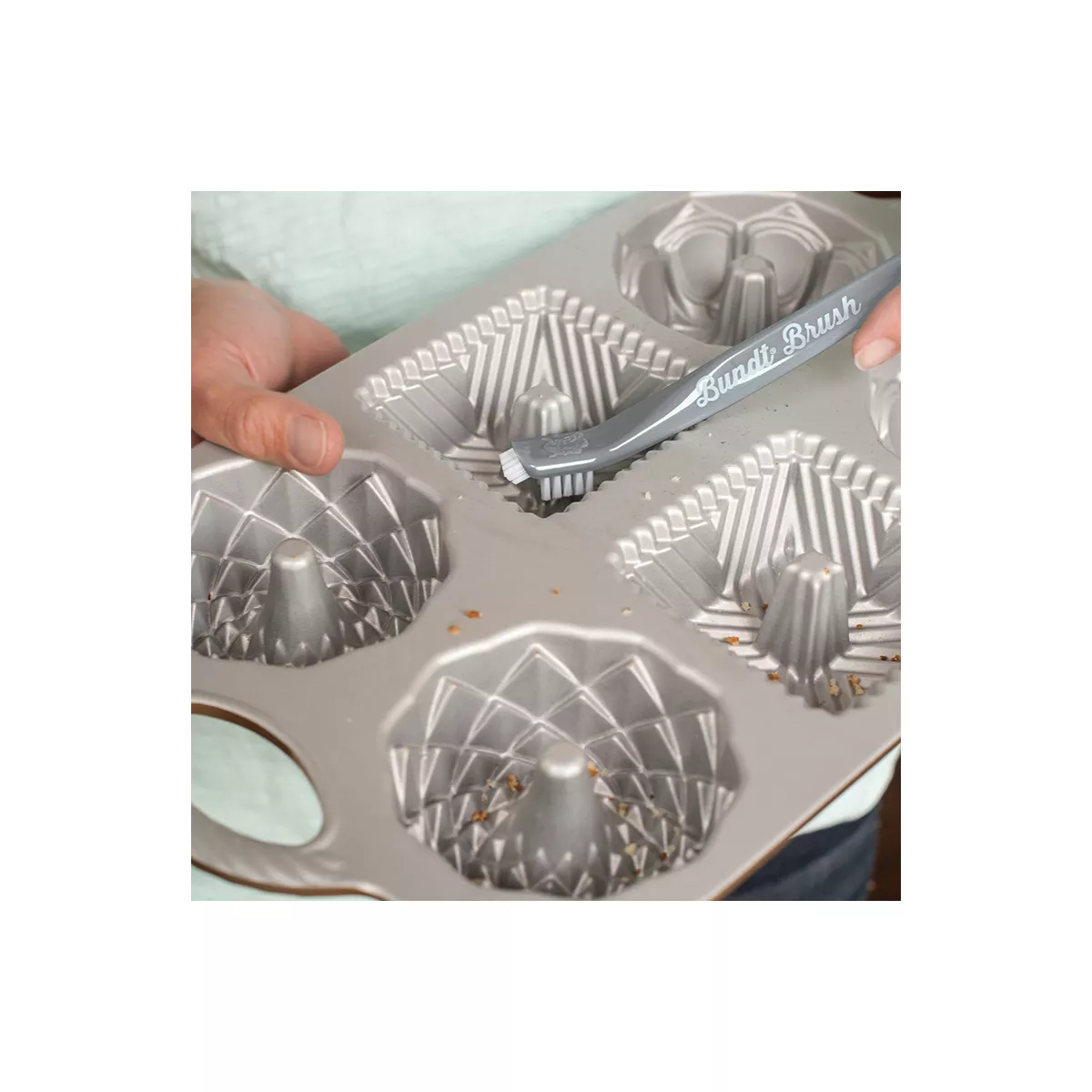 Nordic Ware The Ultimate Bundt Cleaning Tool