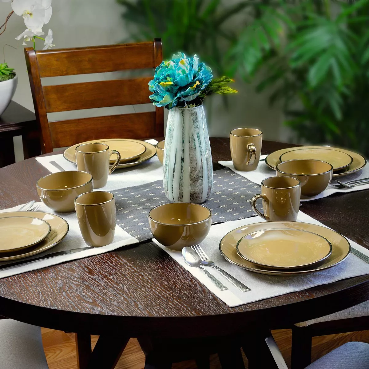 16pc Stoneware Solid Dinnerware Set Brown - Elama