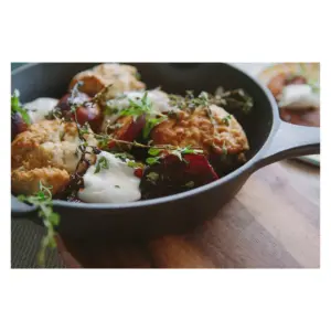 Victoria Seasoned Cast Iron Skillet 8