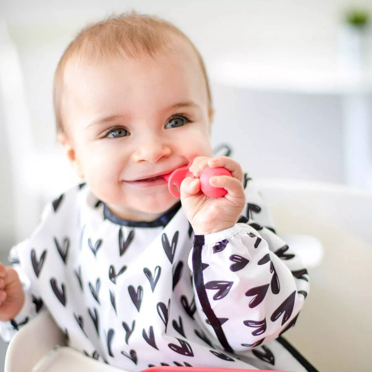 Bumkins Heart Pattern Bib - White
