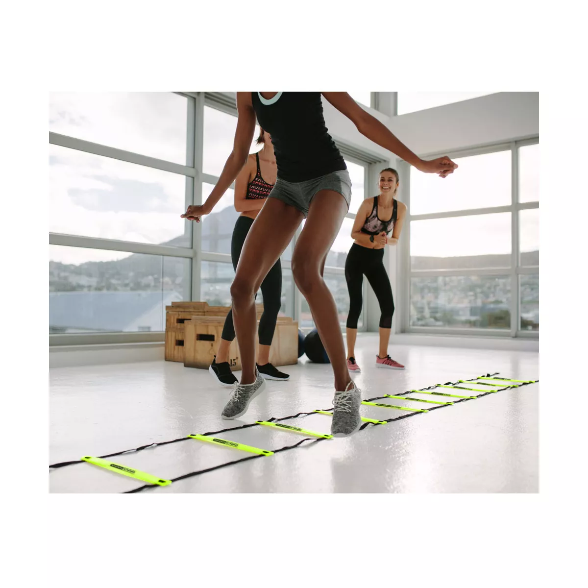 HolaHatha 20 Foot 12 Rung Adjustable Portable Sports Agility Speed Fitness Training Ladder Equipment for Football, Baseball, and Soccer, Black/Yellow