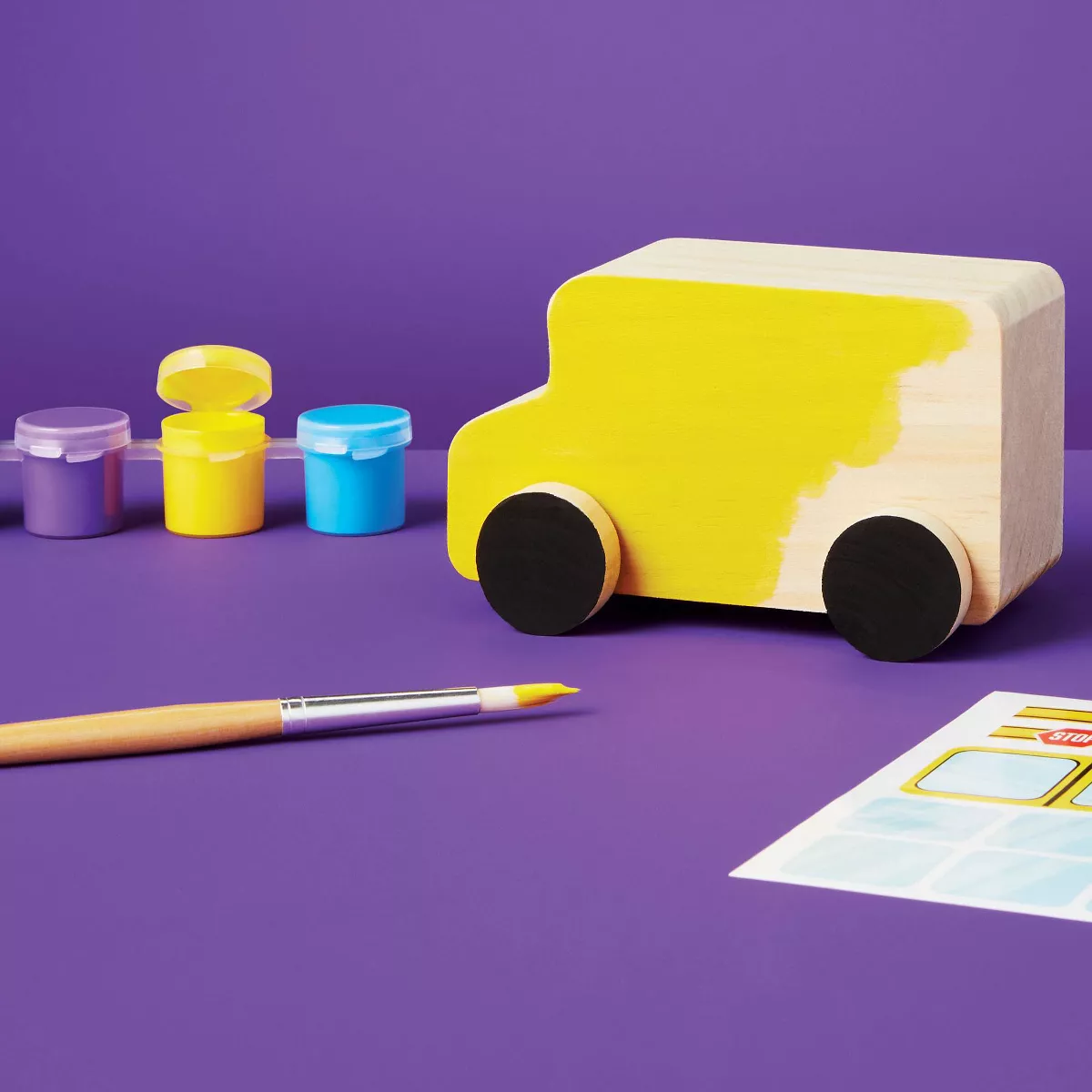 Paint-Your-Own Wooden Vehicles - Mondo Llama™