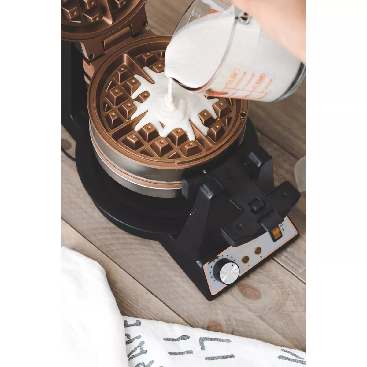CRUX Double-Rotating Waffle Maker - Silver