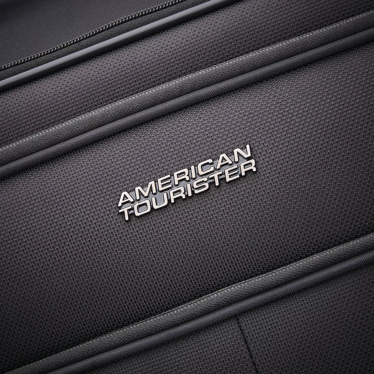 American Tourister Phenom 28