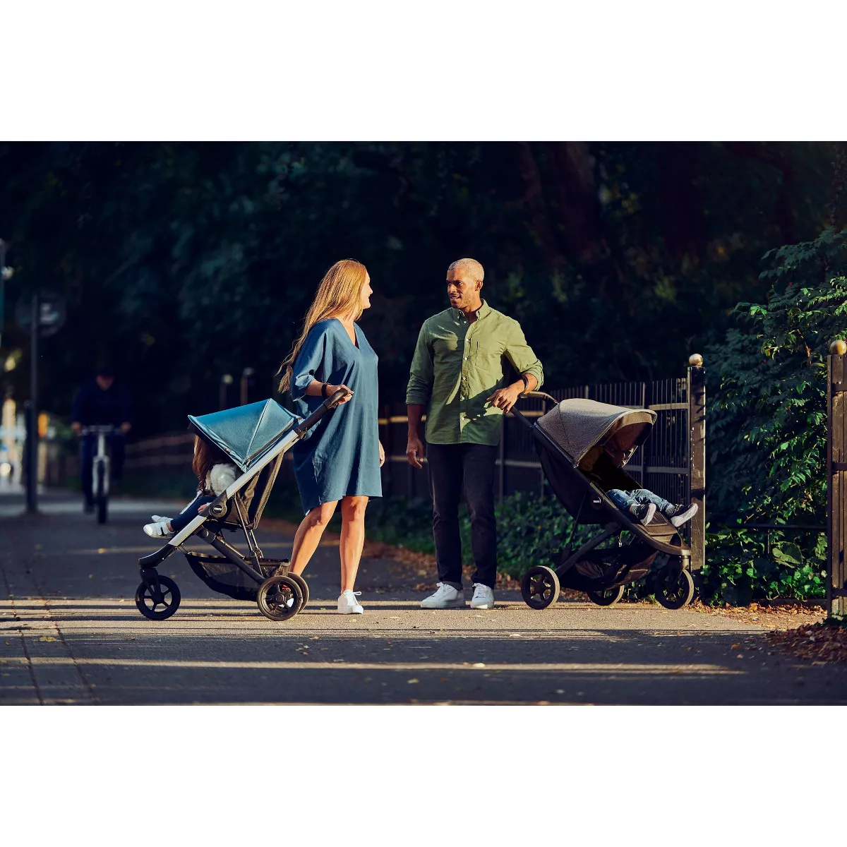 Thule Spring Aluminum Frame Stroller - Dark Shadow/Gray