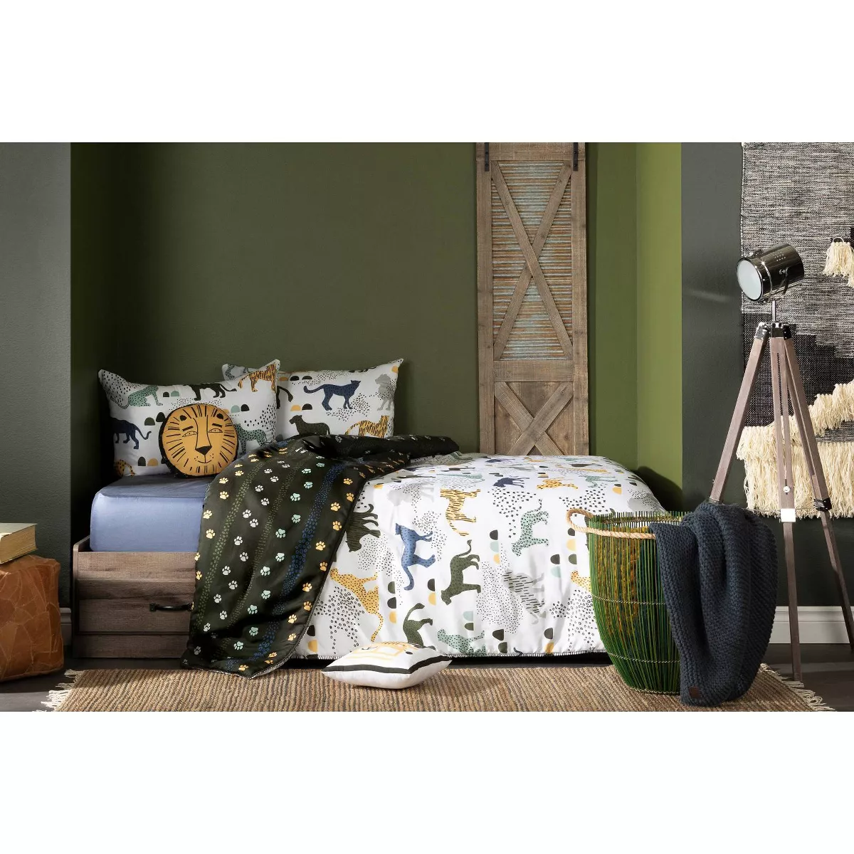 Full Safari Wild Cats DreamIt Comforter and Pillowcase White/Green - South Shore