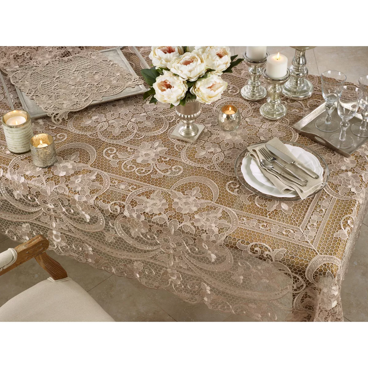 Saro Lifestyle Runner With Vintage Lace Design