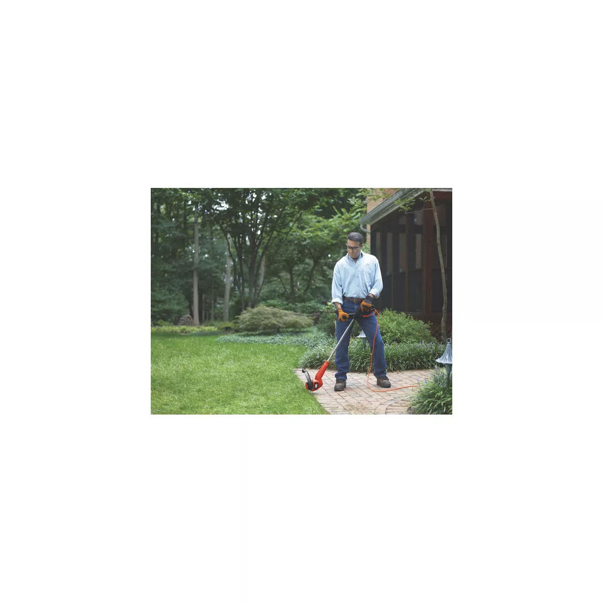 Black & Decker ST7700 4.4 Amp 13 in. 2-in-1 Straight Shaft Electric String Trimmer / Edger