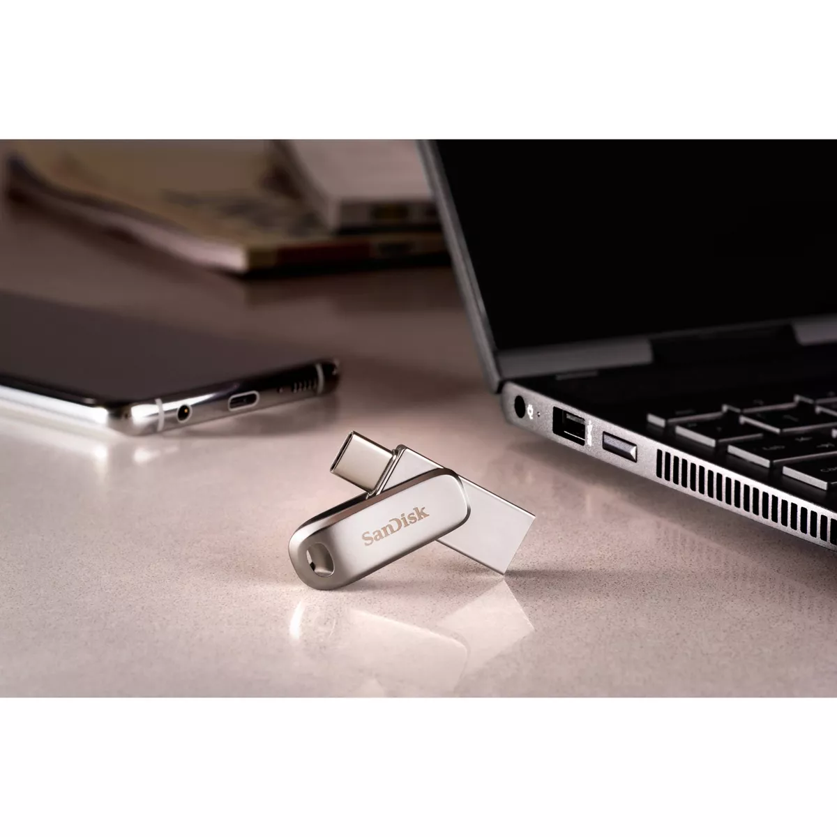 SanDisk Ultra Dual Drive Luxe USB Type-C 64GB Flash Drive