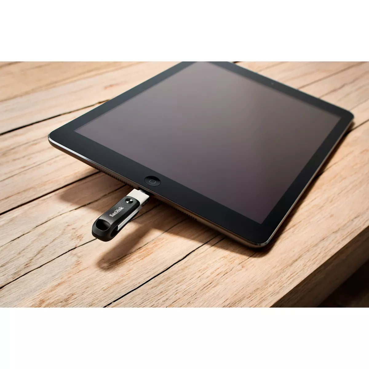 SanDisk iXpand Flash Drive Go for iPhone & iPad, 64GB