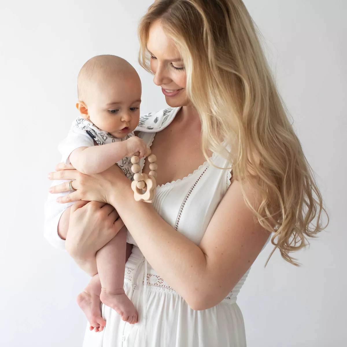 Bebe au Lait Wooden Teethers - Heart Flower