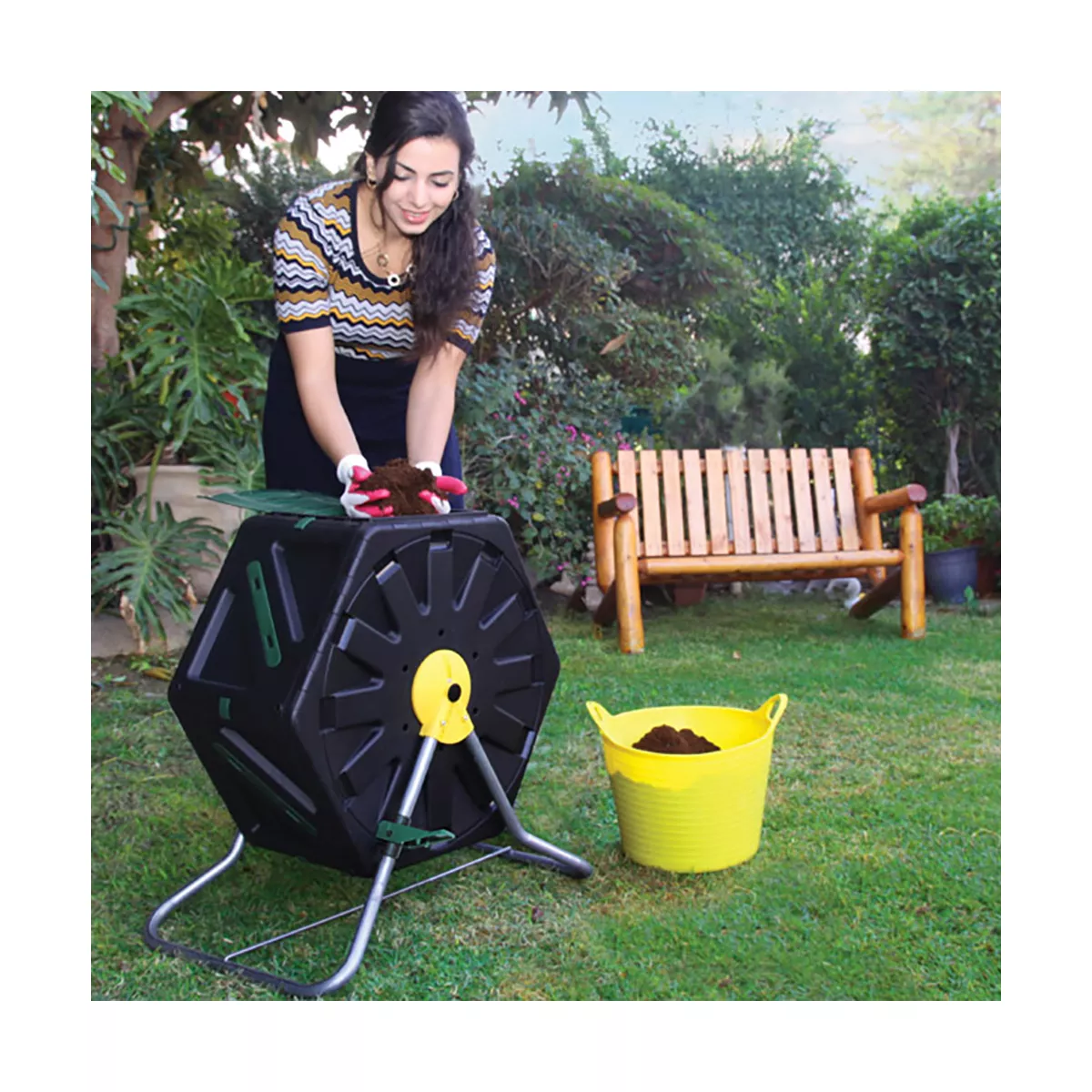 Miracle-Gro DFSC70 70 Liter 18.5 Gallon Bin Spinning Tumbling Aeration Garden Waste Soil Composter with 3 Piece Hand Tool Kit, Black