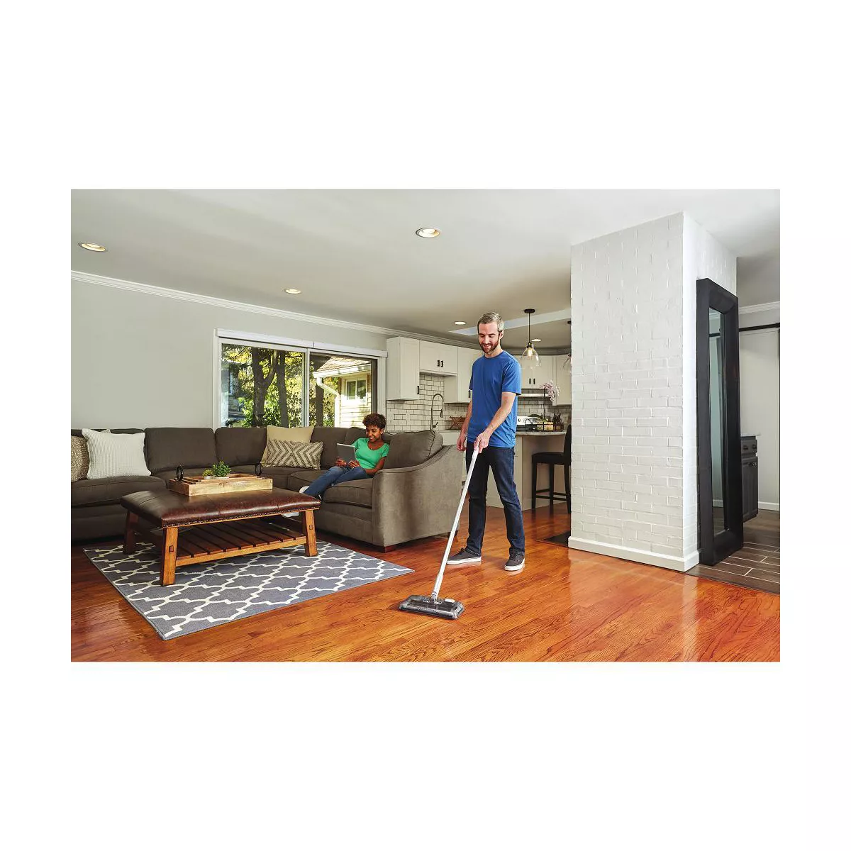 BLACK+DECKER Lithium Powered Sweeper – White HFS115J10