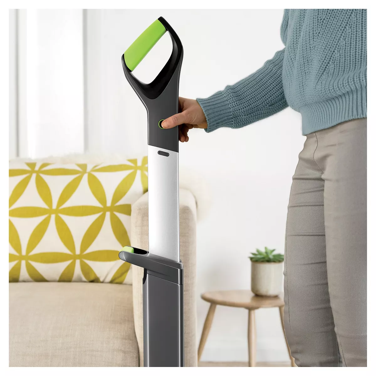BISSELL AirRam 22V Cordless Stick Vacuum - Gray 1984