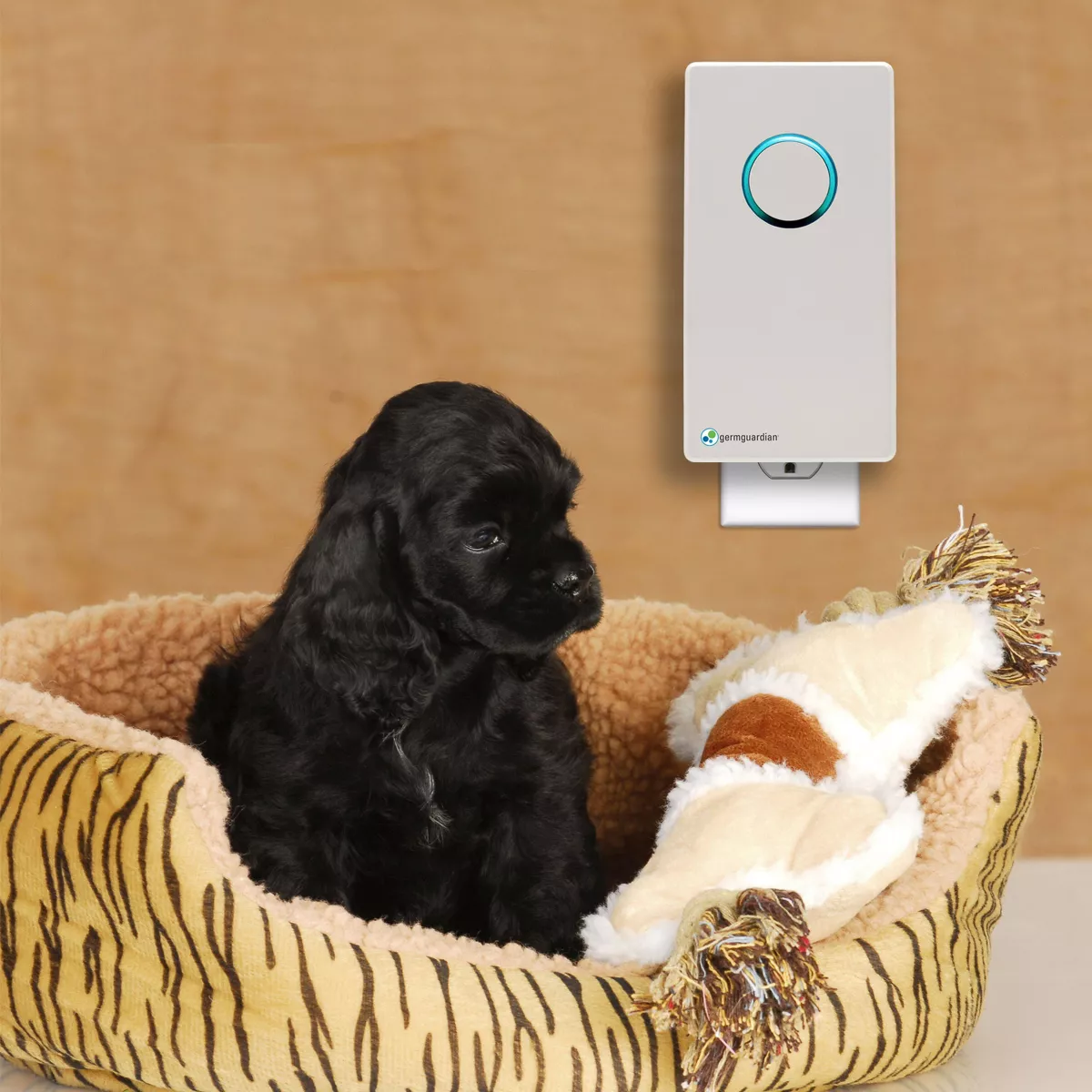 GermGuardian Elite Pluggable UV Sanitizer and Odor Reducer Air Purifier GG1100W White