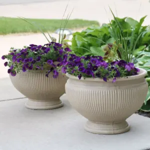 Sunnydaze Indoor/Outdoor Patio, Garden, or Porch Weather-Resistant Double-Walled Elizabeth Ribbed Urn Flower Pot Planter - 16
