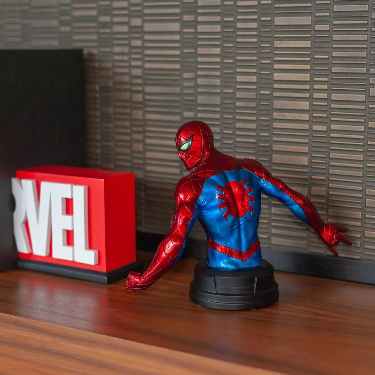 Gentle Giant Studios Marvel Spider-Man Collector Statue | Spider-Man Mark IV Suit | 6-Inch Height