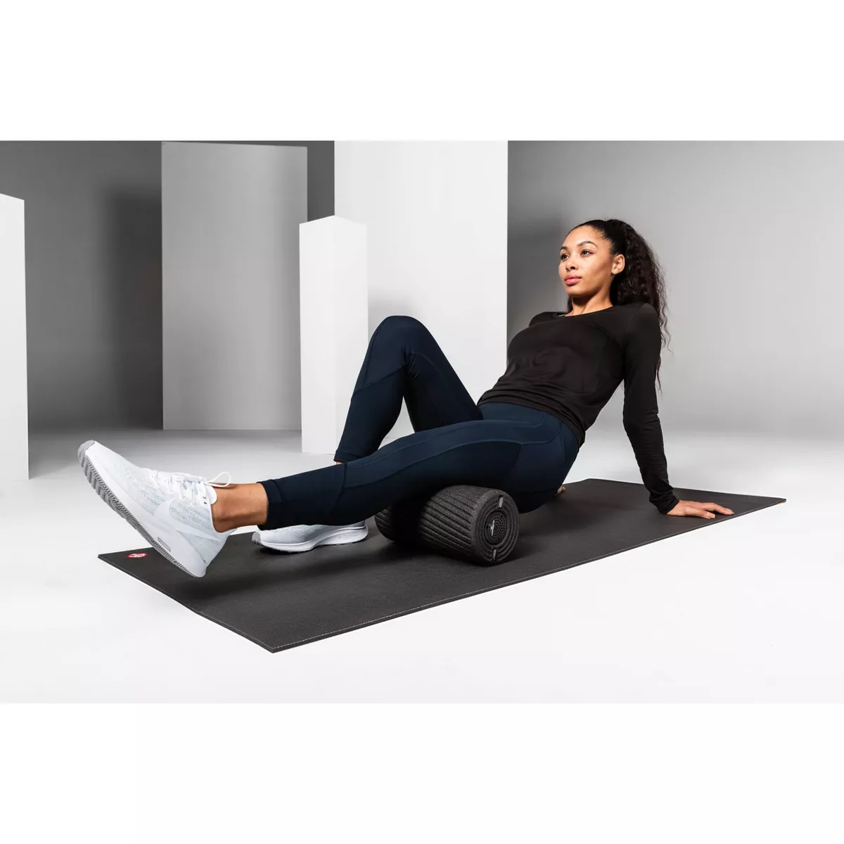 Hyperice Vyper 2.0 Vibrating Fitness Roller - Black
