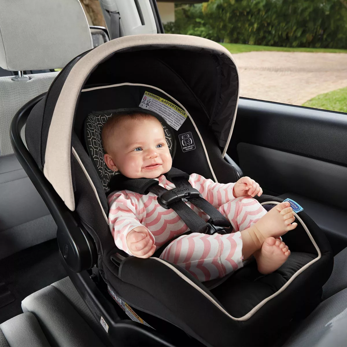 Graco SnugRide SnugLock 35 LX Featuring 1-Hand Adjust Infant Car Seat - Pierce