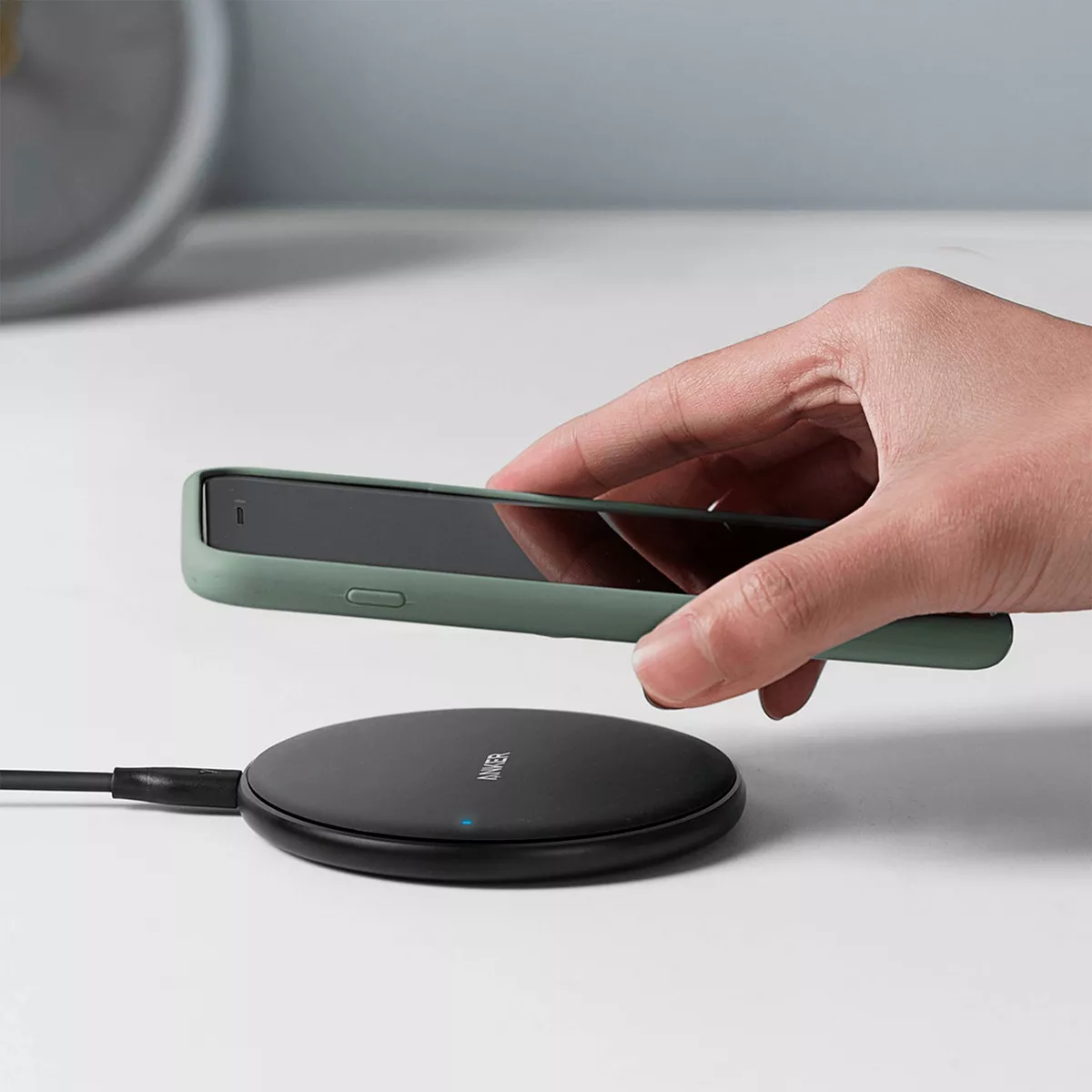 Anker PowerWave Pad 10W Fast Charging