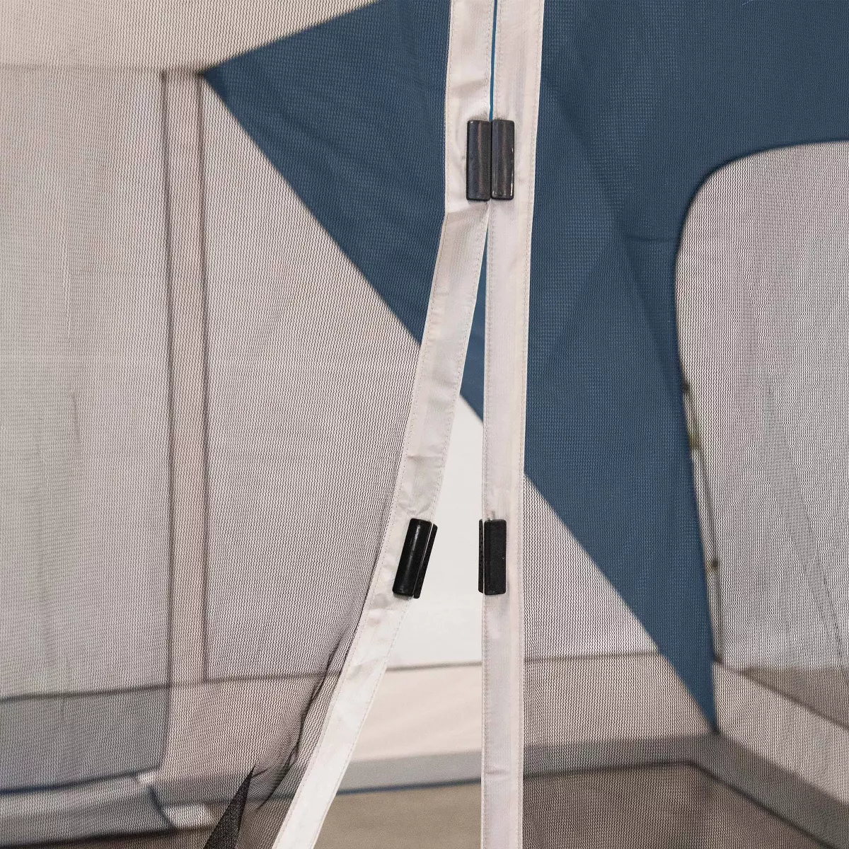 Sierra Designs Magnetic Door 14' x 10' Screenhouse - Blue/Gray