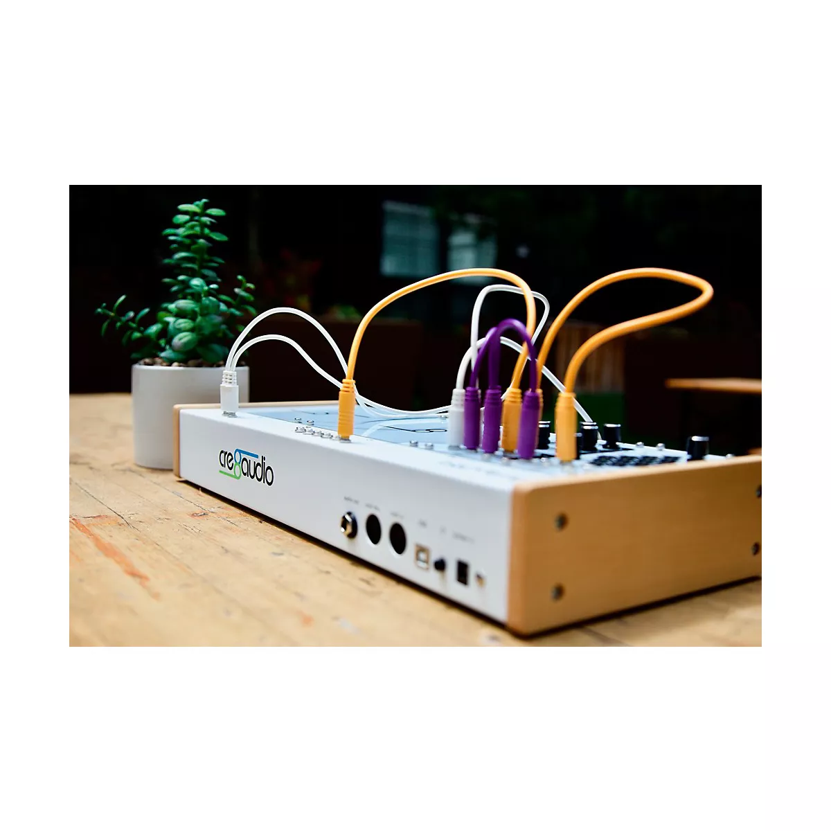 Cre8audio NiftyBUNDLE (Modular Synth Case, 2 Modules and Cables)