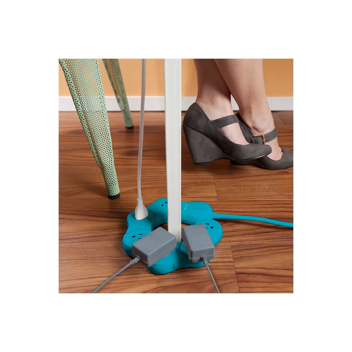 Quirky Pivot Power Teal
