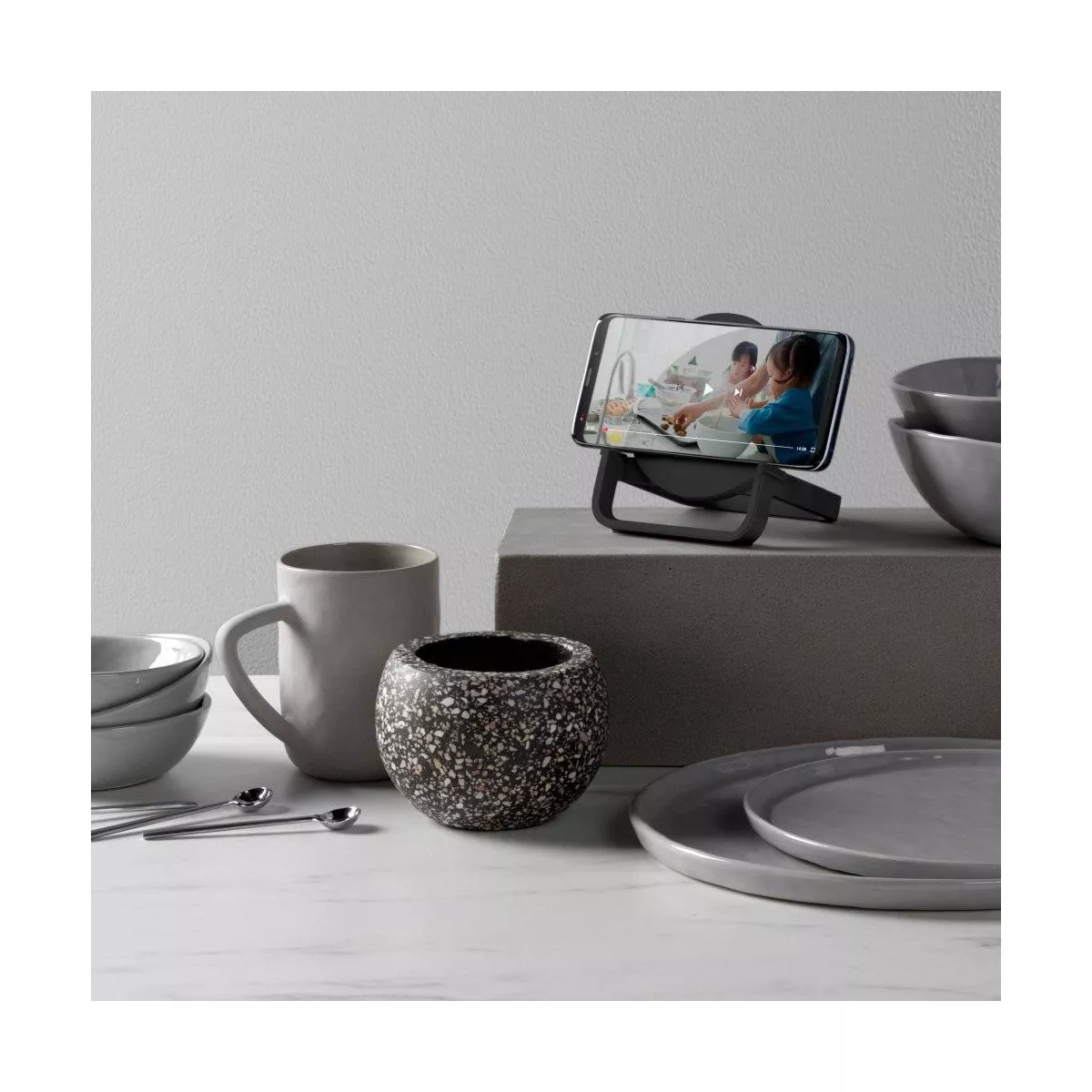 Belkin 10W Qi Wireless and Bluetooth Speaker Stand - Black