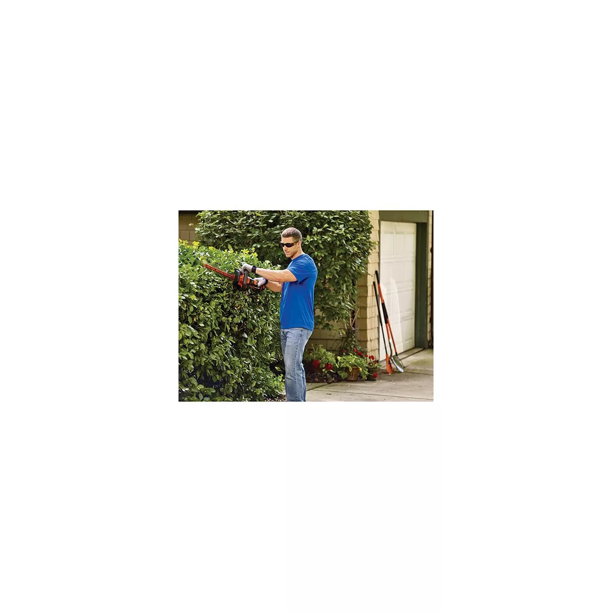 Black & Decker LHT341FF 40V MAX Cordless Lithium-Ion 24 in. POWERCUT Hedge Trimmer Kit