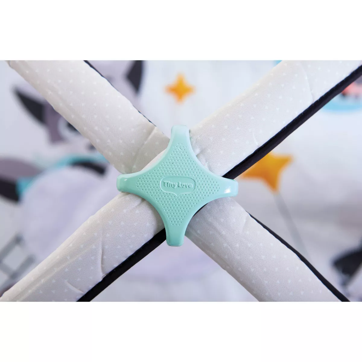 Tiny Love Magical Tales Black & White Gymini