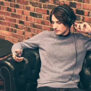 Sony MDR1AM2B Wired High-Resolution Audio Over-Ear Headphones with Built-In Remote and Microphone