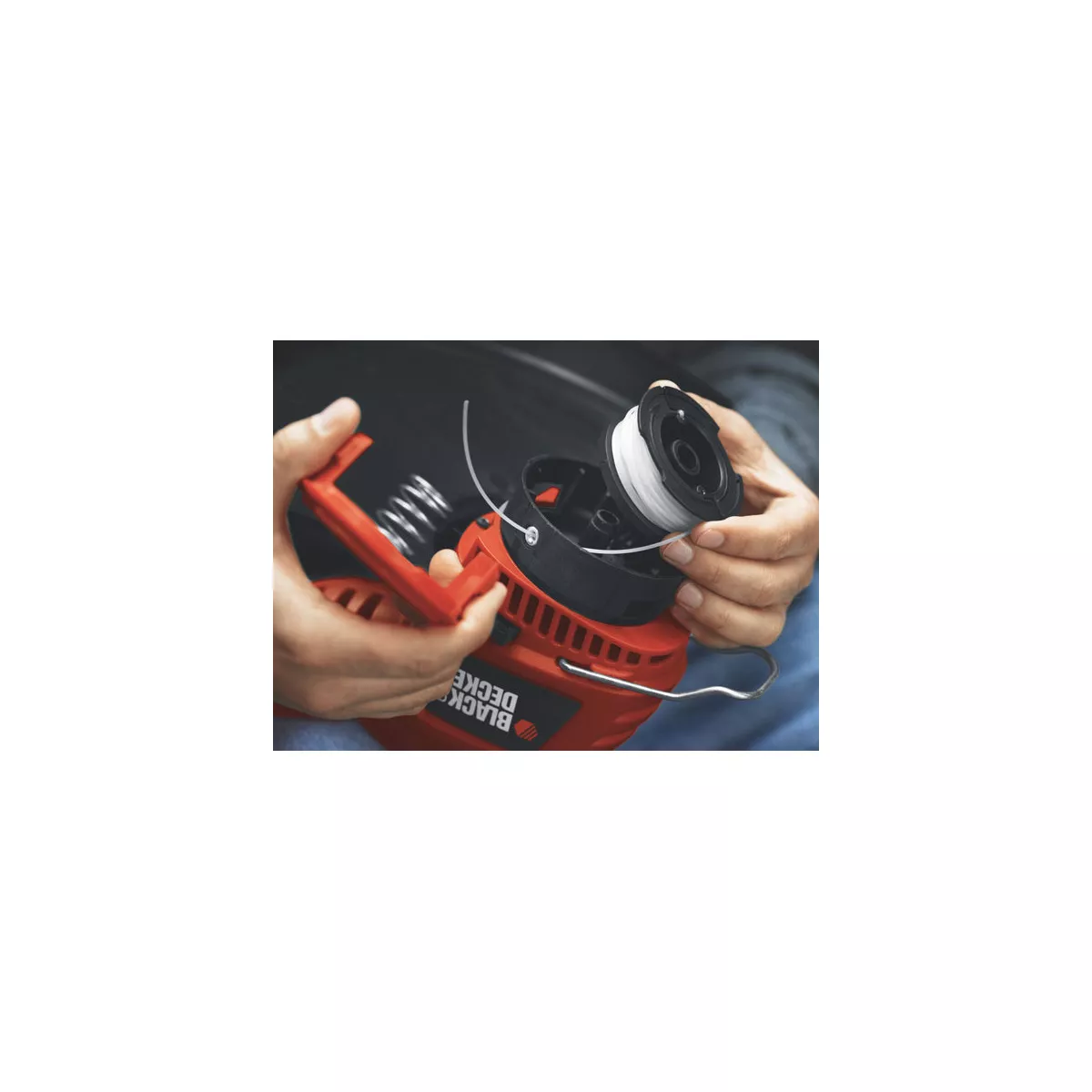 Black & Decker ST7700 4.4 Amp 13 in. 2-in-1 Straight Shaft Electric String Trimmer / Edger