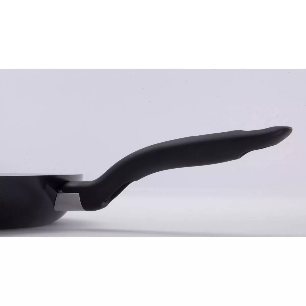 T-fal Initiatives Ceramic C92107 PTFE-free PFOA-free Dishwasher Safe Cookware 11.5 Fry Pan Black